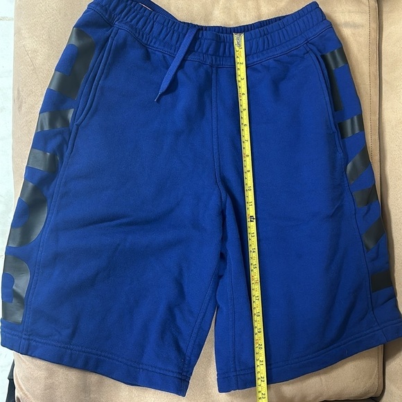 Authentic BURBERRY Fawnley Logo Print Track Shorts - Picture 8 of 9